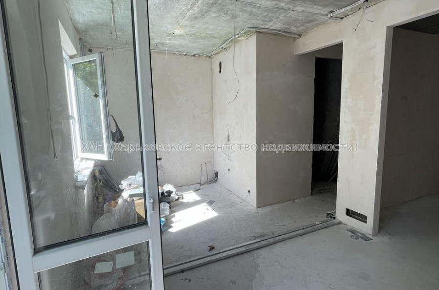 Продам квартиру, Победы просп. , 1 кім., 37 м², без отделочных работ 