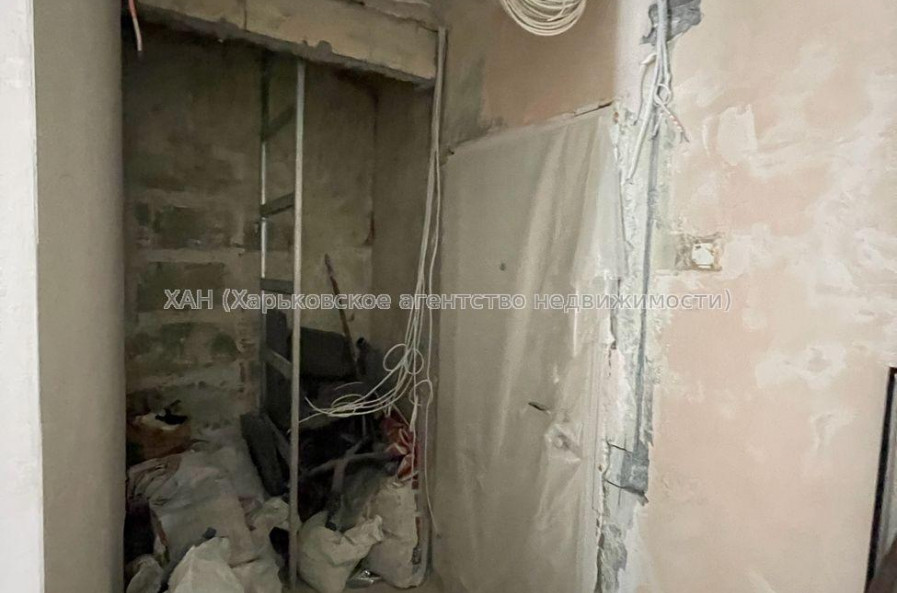 Продам квартиру, Победы просп. , 1 кім., 37 м², без отделочных работ 
