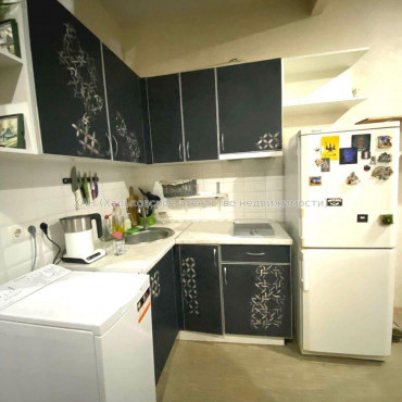 Продам квартиру, Белобровский пер. , 1  ком., 28.30 м², евроремонт 