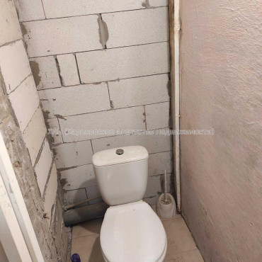 Продам квартиру, Ньютона ул. , 2 кім., 28 м², без ремонта 