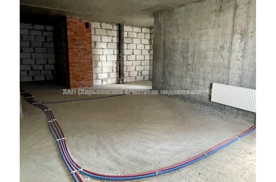 Продам квартиру, Науки просп. , 1 кім., 70.90 м², без внутренних работ 