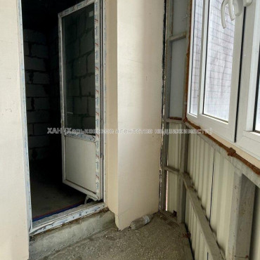 Продам квартиру, Науки просп. , 1 кім., 70.90 м², без внутренних работ 