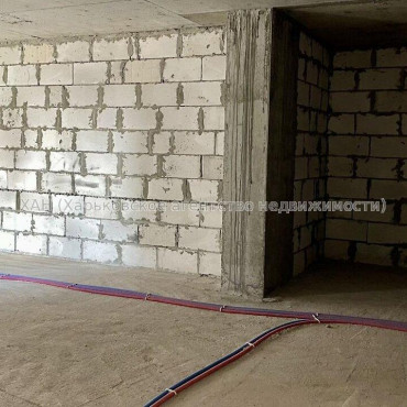 Продам квартиру, Науки просп. , 1 кім., 70.90 м², без внутренних работ 