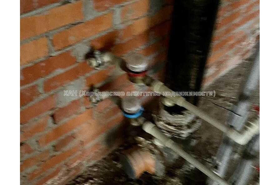 Продам квартиру, Науки просп. , 1 кім., 70.90 м², без внутренних работ 