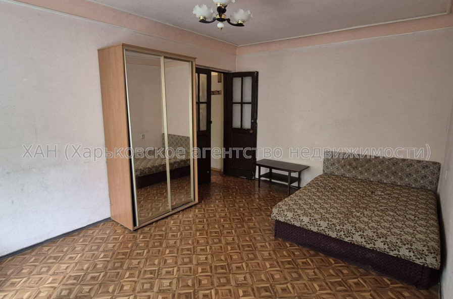 Продам квартиру, Космическая ул. , 2  ком., 48 м², косметический ремонт 