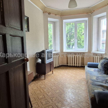 Продам квартиру, Космическая ул. , 2  ком., 48 м², косметический ремонт 