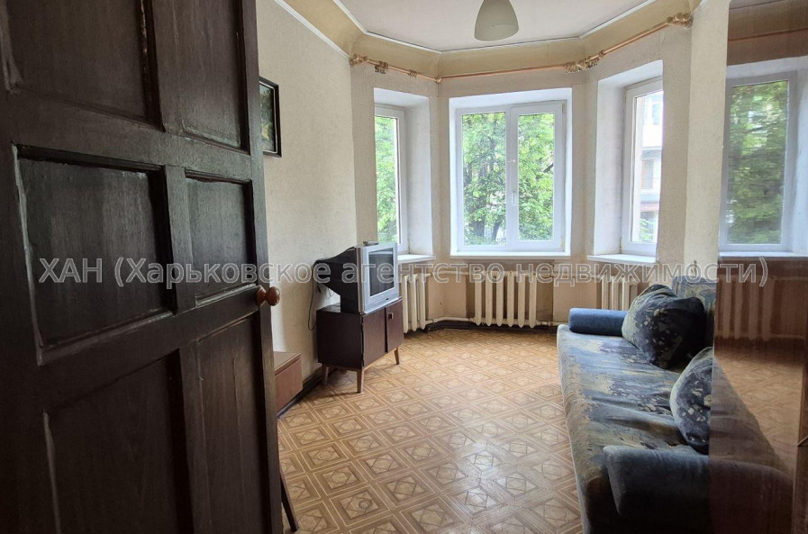 Продам квартиру, Космическая ул. , 2  ком., 48 м², косметический ремонт 