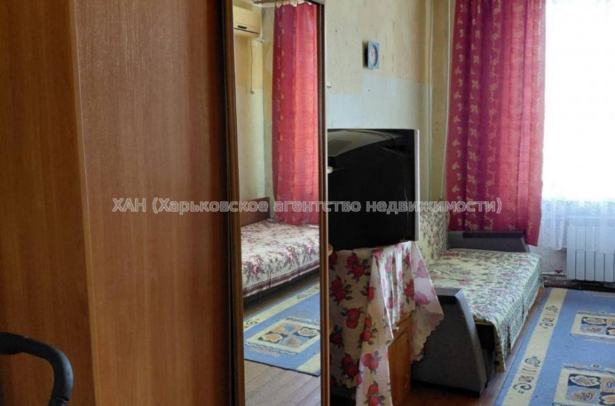 Продам квартиру, Александровский просп. , 1  ком., 19.40 м², косметический ремонт 