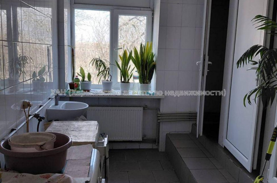 Продам квартиру, Александровский просп. , 1  ком., 19.40 м², косметический ремонт 