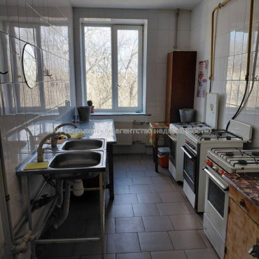 Продам квартиру, Александровский просп. , 1  ком., 19.40 м², косметический ремонт 