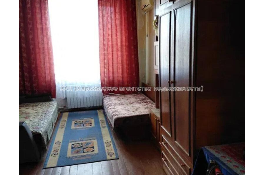 Продам квартиру, Александровский просп. , 1  ком., 19.40 м², косметический ремонт 