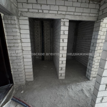 Продам квартиру, Полтавский Шлях ул. , 2 кім., 62 м², без внутренних работ 