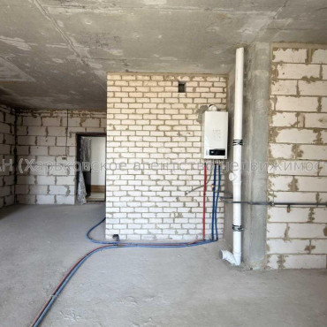 Продам квартиру, Динамовская ул. , 1 кім., 55 м², без внутренних работ 