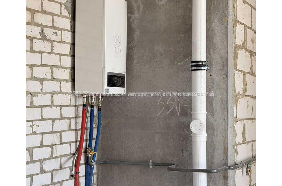 Продам квартиру, Динамовская ул. , 1 кім., 55 м², без внутренних работ 