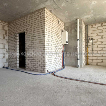 Продам квартиру, Динамовская ул. , 1 кім., 55 м², без внутренних работ 