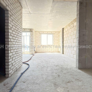 Продам квартиру, Динамовская ул. , 1 кім., 55 м², без внутренних работ 