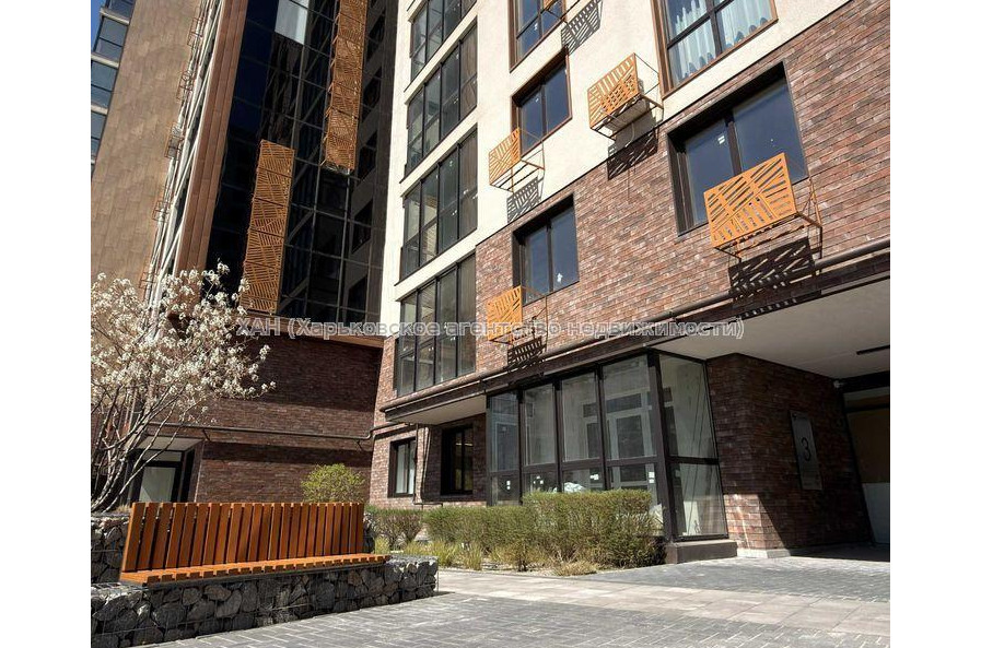 Продам квартиру, Динамовская ул. , 1 кім., 55 м², без внутренних работ 