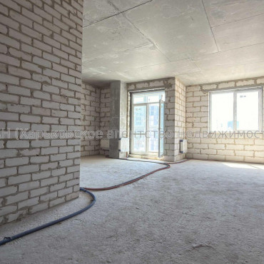 Продам квартиру, Динамовская ул. , 1 кім., 55 м², без внутренних работ 