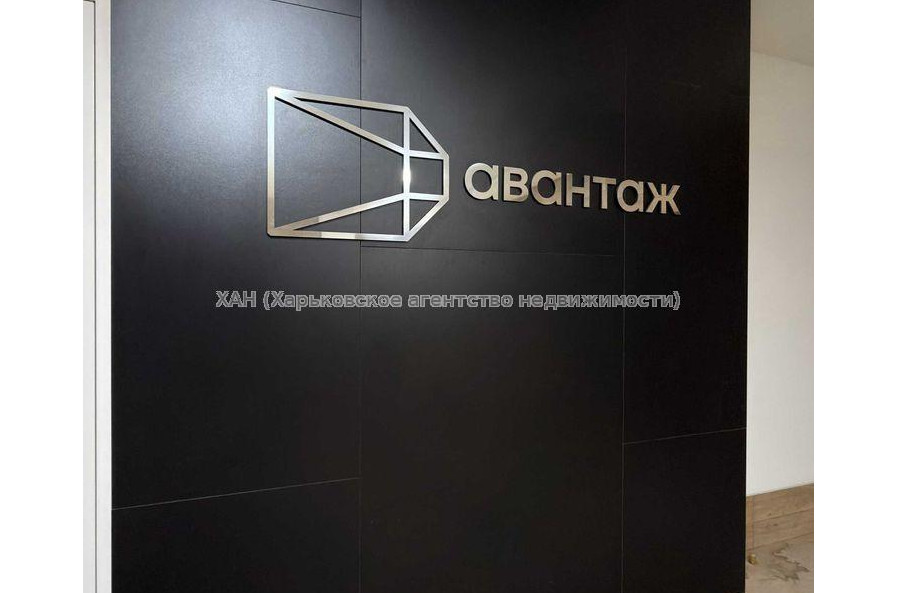 Продам квартиру, Динамовская ул. , 1 кім., 55 м², без внутренних работ 