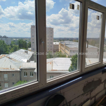 Продам квартиру, Гольдберговская ул. , 2  ком., 52 м², советский ремонт 
