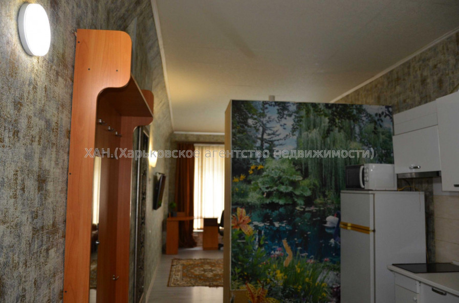 Продам квартиру, Героев Харькова просп. , 1 кім., 30 м², евроремонт 