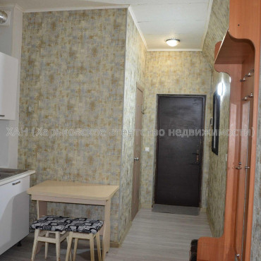 Продам квартиру, Героев Харькова просп. , 1 кім., 30 м², евроремонт 