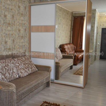 Продам квартиру, Героев Харькова просп. , 1 кім., 30 м², евроремонт 