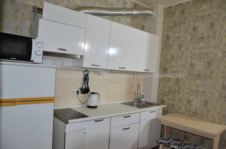 Продам квартиру, Героев Харькова просп. , 1 кім., 30 м², евроремонт 
