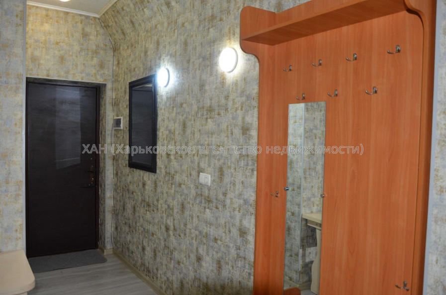 Продам квартиру, Героев Харькова просп. , 1 кім., 30 м², евроремонт 