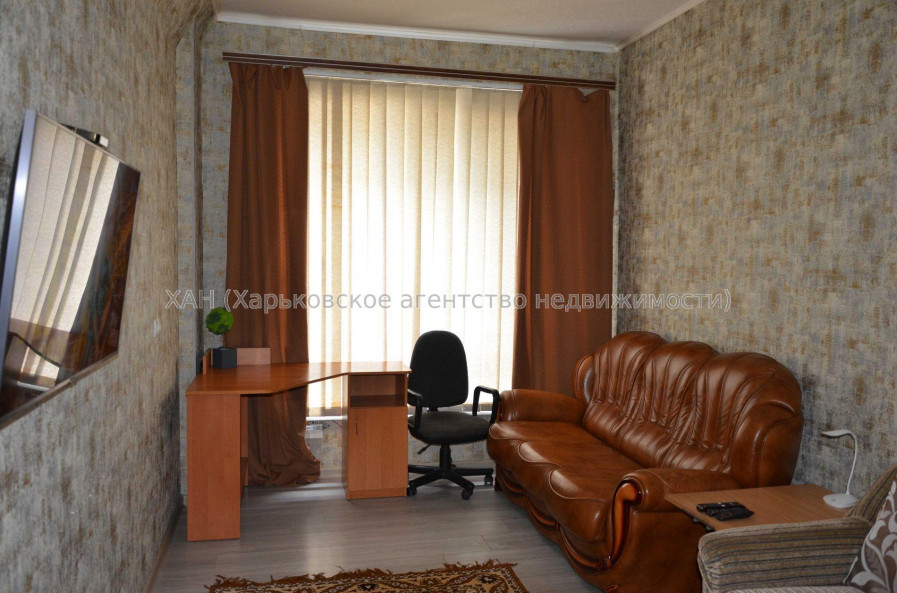 Продам квартиру, Героев Харькова просп. , 1 кім., 30 м², евроремонт 