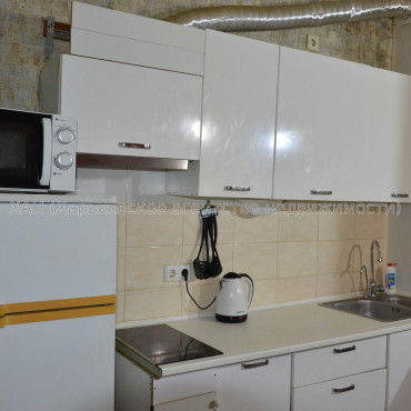 Продам квартиру, Героев Харькова просп. , 1 кім., 30 м², евроремонт 