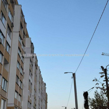 Продам квартиру, Льва Ландау просп. , 2 кім., 68 м², евроремонт 