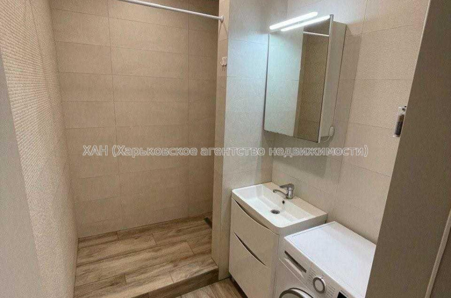 Продам квартиру, Льва Ландау просп. , 2 кім., 68 м², евроремонт 