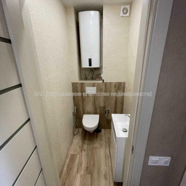 Продам квартиру, Льва Ландау просп. , 2 кім., 68 м², евроремонт 