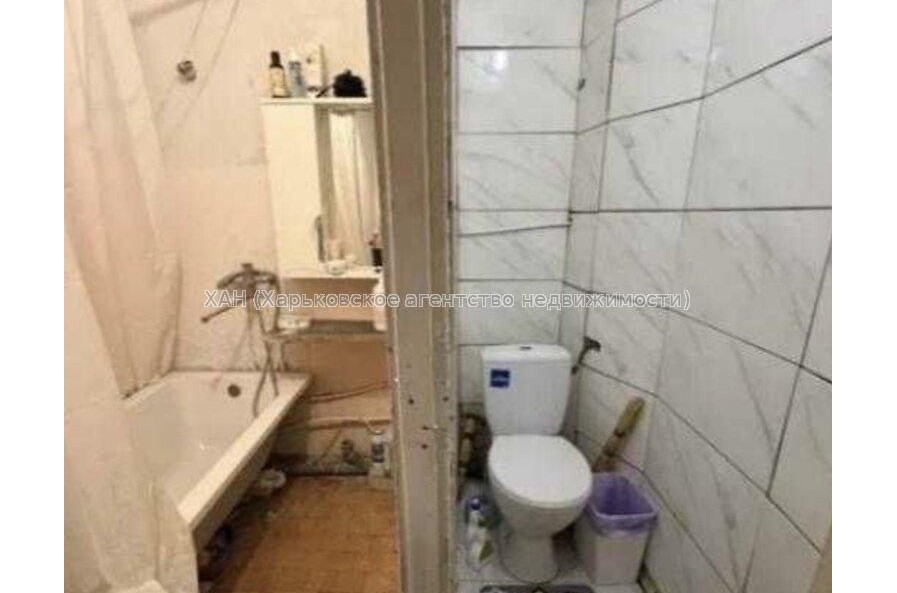 Продам квартиру, Свинаренко Петра ул. , 3 кім., 67.70 м², советский ремонт 