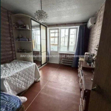 Продам квартиру, Свинаренко Петра ул. , 3 кім., 67.70 м², советский ремонт 