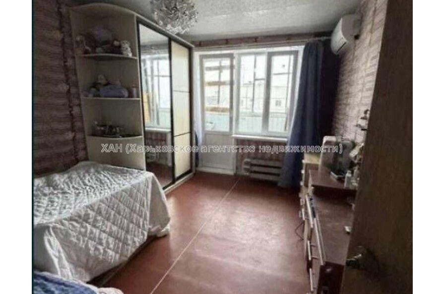 Продам квартиру, Свинаренко Петра ул. , 3 кім., 67.70 м², советский ремонт 