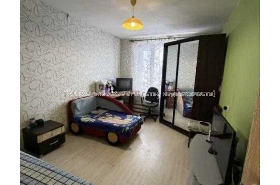Продам квартиру, Свинаренко Петра ул. , 3 кім., 67.70 м², советский ремонт 