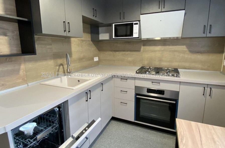 Продам квартиру, Героев Харькова просп. , 3  ком., 71.80 м², евроремонт 