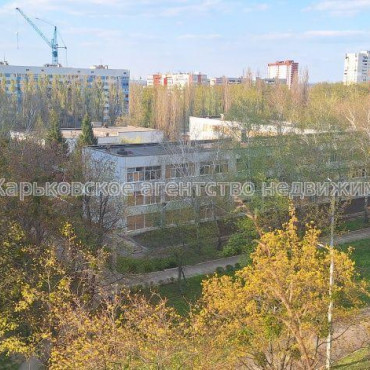 Продам квартиру, Леся Сердюка ул. , 4  ком., 88 м², капитальный ремонт 