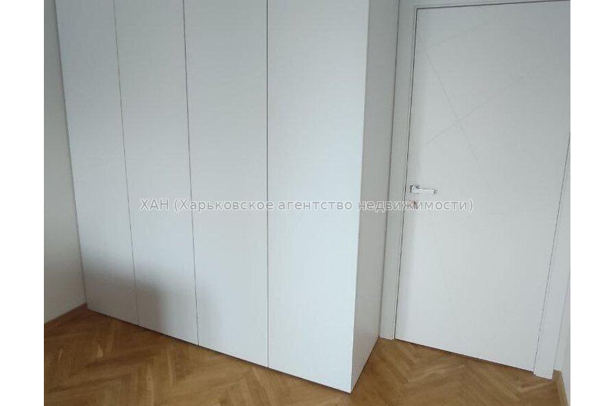 Продам квартиру, 23 Августа ул. , 2 кім., 46 м², евроремонт 