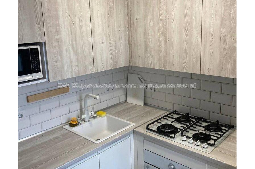 Продам квартиру, 23 Августа ул. , 2 кім., 46 м², евроремонт 