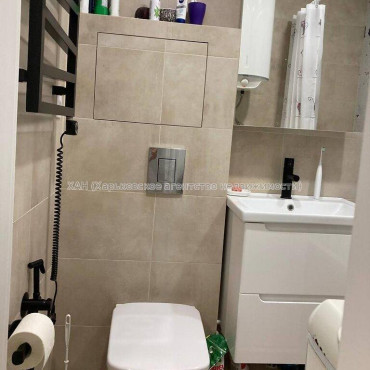 Продам квартиру, 23 Августа ул. , 2 кім., 46 м², евроремонт 