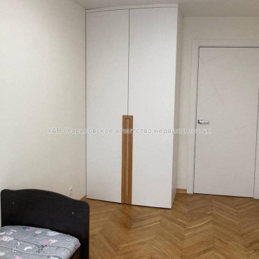 Продам квартиру, 23 Августа ул. , 2 кім., 46 м², евроремонт 