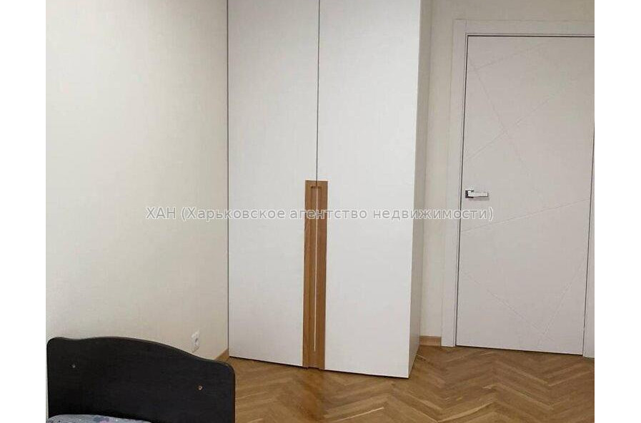 Продам квартиру, 23 Августа ул. , 2 кім., 46 м², евроремонт 