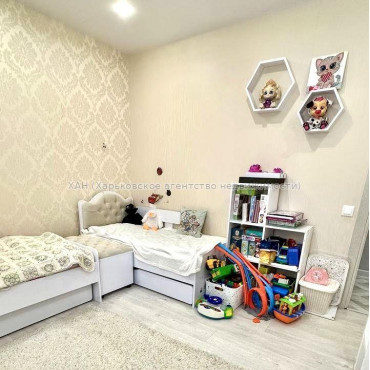 Продам квартиру, Золочевская ул. , 2  ком., 50 м², евроремонт 