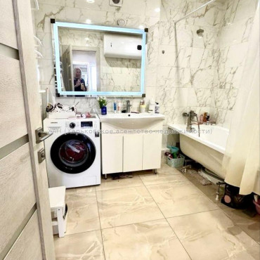 Продам квартиру, Золочевская ул. , 2  ком., 50 м², евроремонт 
