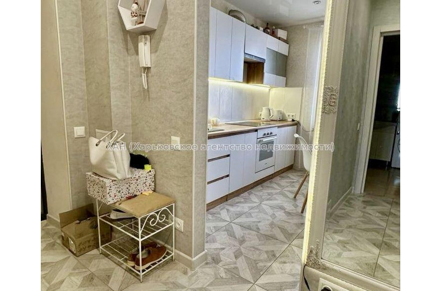 Продам квартиру, Золочевская ул. , 2  ком., 50 м², евроремонт 