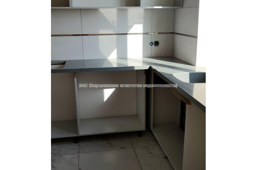 Продам квартиру, Победы просп. , 3 кім., 65.30 м², капитальный ремонт 