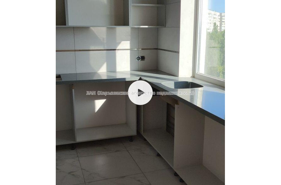 Продам квартиру, Победы просп. , 3 кім., 65.30 м², капитальный ремонт 